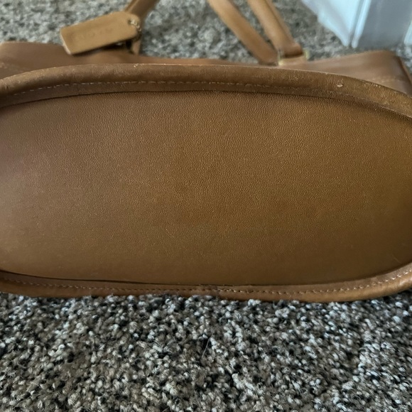 Vintage COACH Tribeca satchel (tan) #9081 - Picture 2 of 6